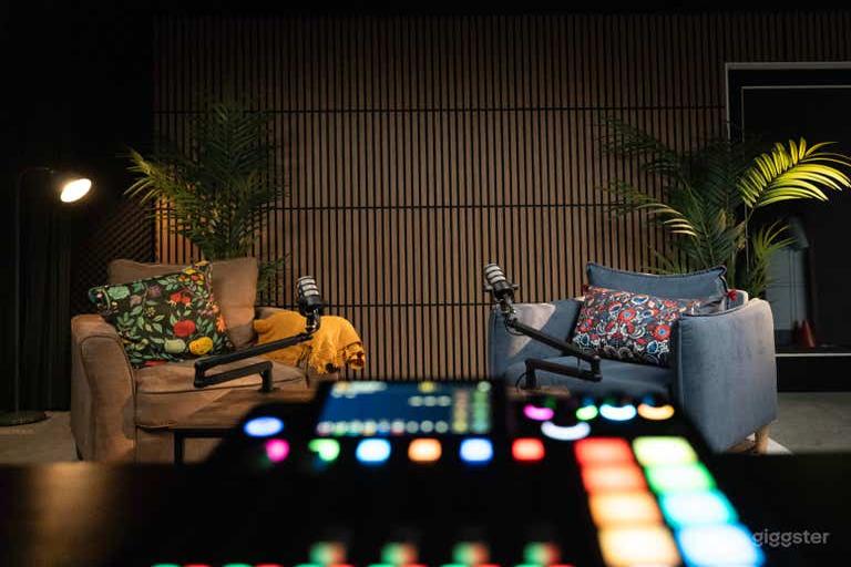 Canadian Podcasters See Rapid Growth Amid Increased Listener Engagement